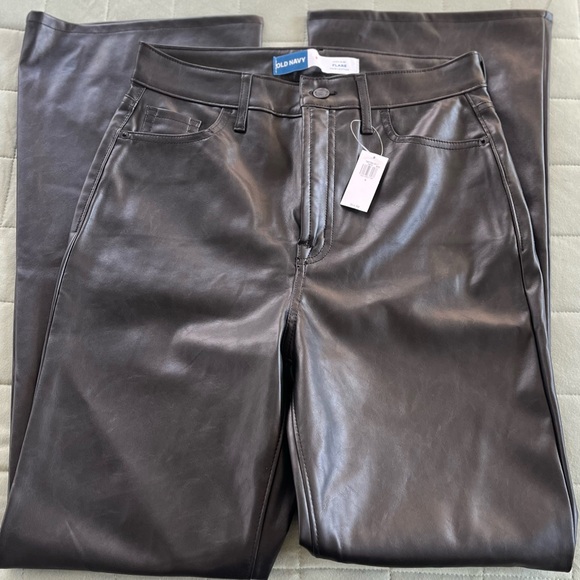 Old Navy Pants - NEW Old Navy Women's Black High-Rise FLARE Faux Leather Size 6